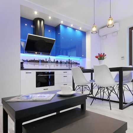 Bulwary Wislane P&O Serviced Apartments With Ac Varşovia Exterior foto