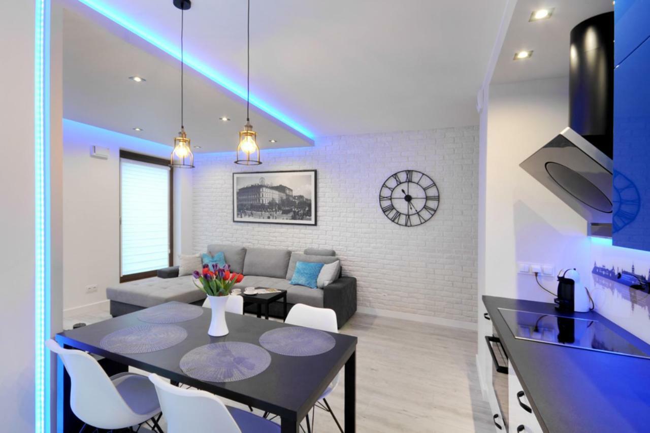 Bulwary Wislane P&O Serviced Apartments With Ac Varşovia Exterior foto