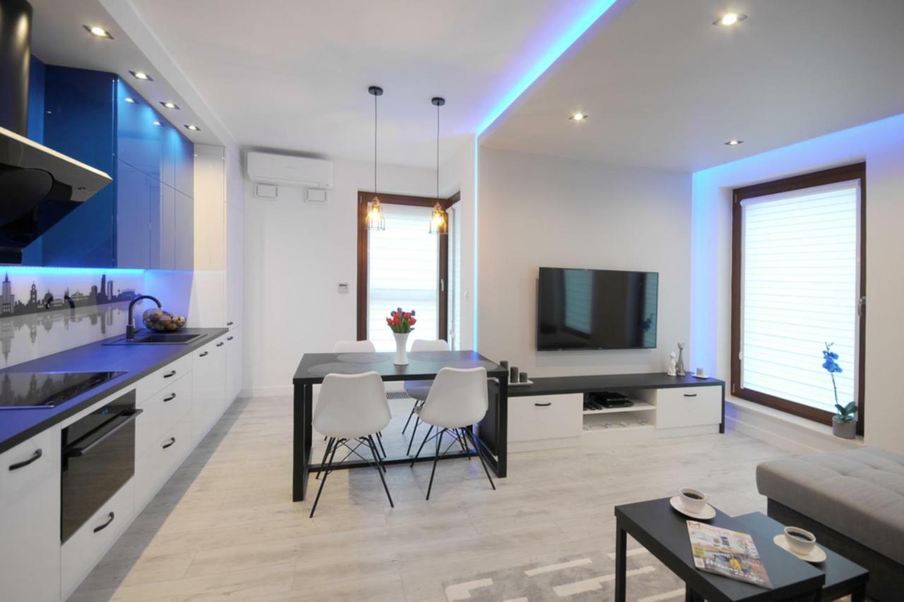 Bulwary Wislane P&O Serviced Apartments With Ac Varşovia Exterior foto