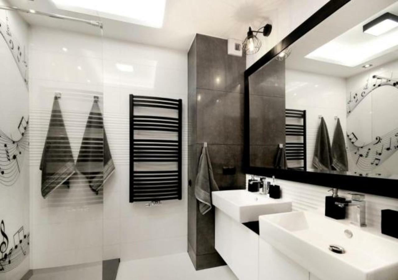 Bulwary Wislane P&O Serviced Apartments With Ac Varşovia Exterior foto