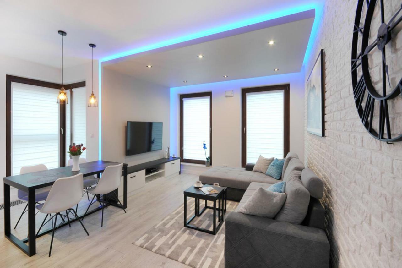 Bulwary Wislane P&O Serviced Apartments With Ac Varşovia Exterior foto