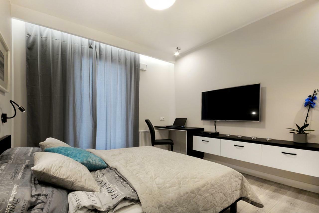 Bulwary Wislane P&O Serviced Apartments With Ac Varşovia Exterior foto